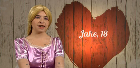 Jake, sevillano de 18 años, explicó que el cosplay le permite explorar otras facetas y adaptarse a diferentes personajes