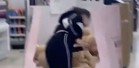 La chica se lanza sin pensárselo dos veces