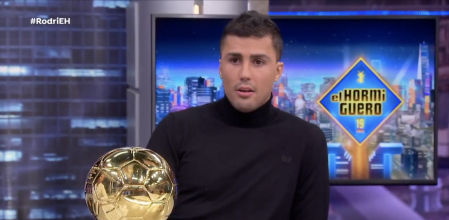 Rodri, con el Balón de Oro en 'El Hormiguero'