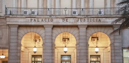 Imagen de recurso de la fachada de los Juzgados de El Prado de San Sebastián en Sevilla.&nbsp;