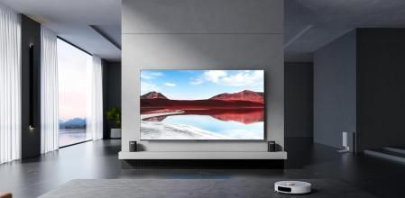 Es un panel muy inmersivo con un cuerpo metálico y marcos delgadísimos