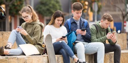 Jóvenes móvil