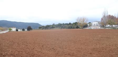 Terrenos en los que el Ayuntamiento de Banyoles quiere construir una pista de atletismo.