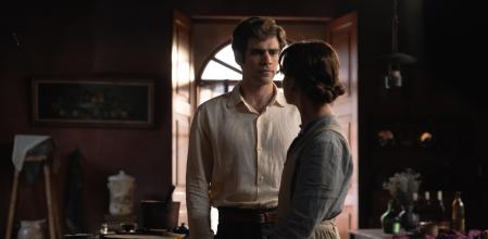 Un romance imposible dotado del realismo mágico de Laura Esquivel.