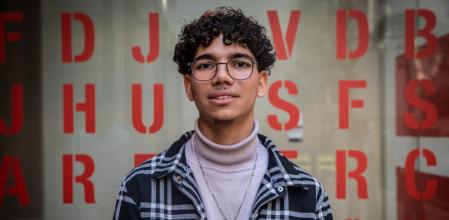 Lachen Elkabouri llegó a España en patera con 18 años y pasó ocho meses durmiendo en la calle