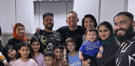 Jason Kander rescató a un gran grupo de afganos