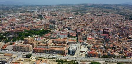 La ciudad de Murcia en la que la gente gana casi 3.000 euros al mes de media y esconde un cruce de diferentes culturas