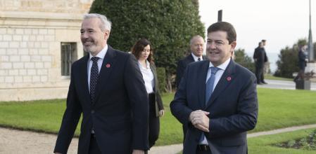 El aragonés Azcón perdió dos escaños el pasado 8 de febrero pese a contar con mejores indicadores en las encuestas que el castellano-leonés Mañueco&nbsp;