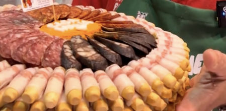 De la tarta cochina pueden comer muchas personas