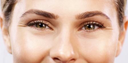 Consigue una mirada luminosa y sin ojeras con los productos que encontrarás a continuación.