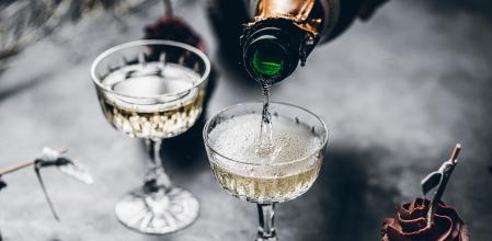 Los grandes espumosos catalanes ya se atreven con los precios de los grandes champanes