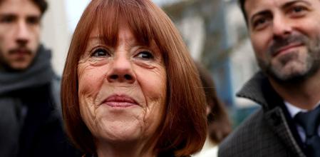 19 December 2024, France, Avignon: Gisele Pelicot (C) arrives at the courthouse in Avignon, where the verdict is expected in the trial against her ex-husband Dominique Pellicotand 50 other defendants accused of drugging her and orchestrating several rapes over almost a decade. Dominique Pelicot has been found guilty of aggravated rape of his ex-wife in a trial that has shocked France and the world. Photo: Clement Mahoudeau/AFP/dpa