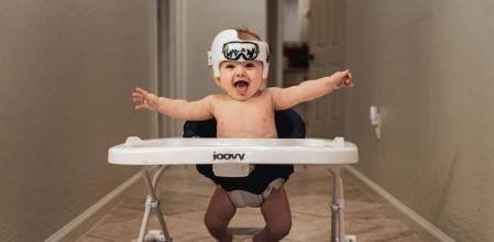 El andador para bebés conlleva ciertos riesgos a la hora de sufrir accidentes y lesiones.