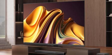 Un televisor tan grande lucirá espectacular en cualquier salón