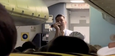 El azafato no solo arrancó carcajadas, sino que también convirtió un vuelo normal en una anécdota digna de contar.