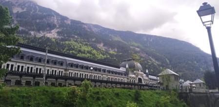 La estación internacional de tren de Canfranc, en el Pirineo de Huesca.