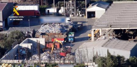 Desarticulada una organización delictiva internacional dedicada al tráfico ilícito de residuos urbanos procedentes de Italia.