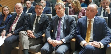 De derecha a izquierda: Salvador Navarro, Alberto Núñez Feijóo, Carlos Mazón, José Vicente Morata y Cuca Gamarra