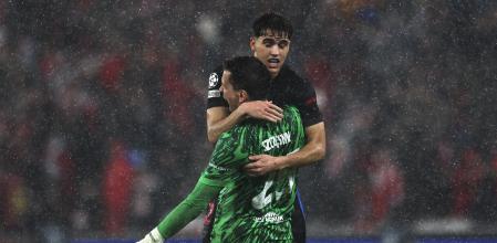 Cubarsí y Szczesny celebrando el triunfo en Lisboa