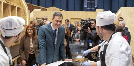 MADRID, 24/01/2025.- El presidente del Gobierno, Pedro Sánchez, visita este viernes la Feria Internacional de Turismo, Fitur, donde participará en el acto #{emoji}147;El patrimonio histórico y cultural como motor de la diversificación turística#{emoji}148;. EFE/Fernando Villar