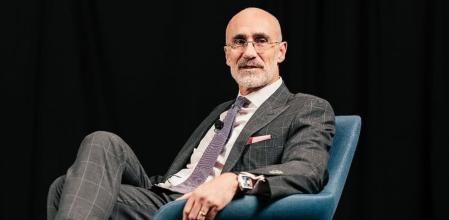 Arthur Brooks es un reputado conferenciante y catedrático de la prestigiosa Harvard