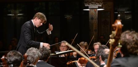 Klaus Mäkelä, al frente de la Orquesta del Concertgeobouw de Ámsterdam en el Palau de la Música Catalana