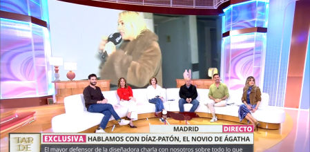 El cámara incluso siguió a Marta Riesco en lugar de a la propia reportera de 'TardeAR'.