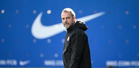 Hansi Flick en el entrenamiento de ayer