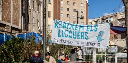 El seguro público para los impagos de alquileres se expande a familias vulnerables y jóvenes de menos de 35 años.