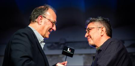 Foto ANDREA MARTÍNEZ PASTOR 30/01/2025. Anuncio de la obra ganadora del Premi Òmnium a la Millor Novel·la de l’Any 2024. Las finalistas son 'Cavall, atleta, ocel', de Manuel Baixauli; 'La conformista', de Alba Dedeu, y 'Mammalia', de Elisenda Solsona. En la Casa Rius, Barcelona.