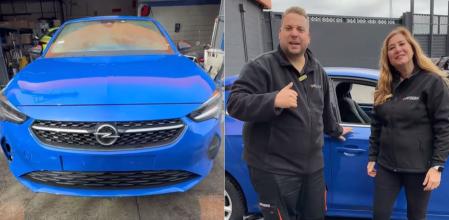 Los trabajadores de un desguace explican lo que le ha pasado al propietario de este Opel Corsa