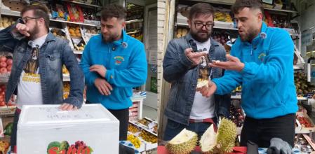 Su dura y espinosa cáscara alberga un interior de textura cremosa.