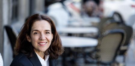 Entrevista a la escritora y editora Maria Fasce, que publica 'Al final del bosque'. María Fasce es una escritora, traductora y editora argentina, que reside en España desde 2002.