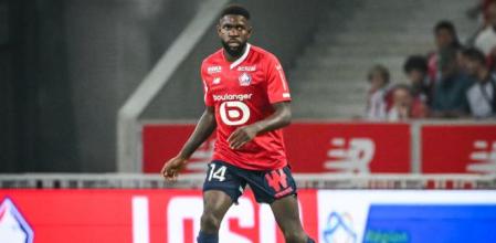 Umtiti en un partido con el Lille
