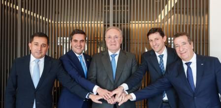 El empresario José María Jainaga y miembros del Consorcio vasco que tomará el 27,8% de Talgo