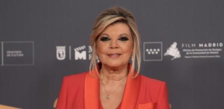 Terelu Campos se estrena como actriz teatral junto a César Lucendo.