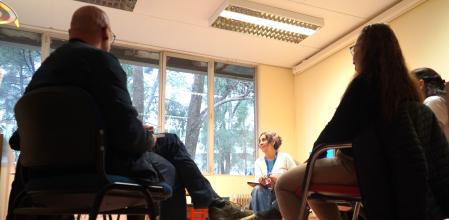 Sesión de terapia grupal para niños con obesidad&nbsp;