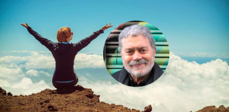 Imagen de archivo de una mujer feliz