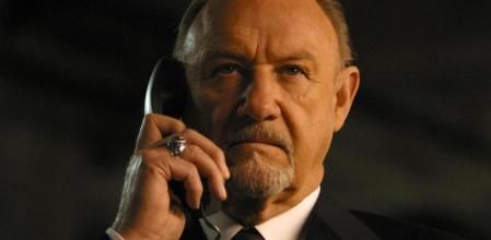 El célebre actor estaodunidense Gene Hackman, de 95 años, y su esposa Betsy Arakawa, pianista de música clásica, de 63, han sido hallados este jueves en su domicilio de Santa Fe, Nuevo México (EE.UU.). Según cuentan fuentes policiales a medios locales, se desconocen por ahora las circunstancias de la muerte del intérprete y su mujer. Hackman fue uno de los actores más polifacéticos de Hollywood con una extensa carrera que dejó  títulos como El jurado o Arde Mississippi y ganador del Oscar por las películas Sin perdón o Contra el imperio de la droga.