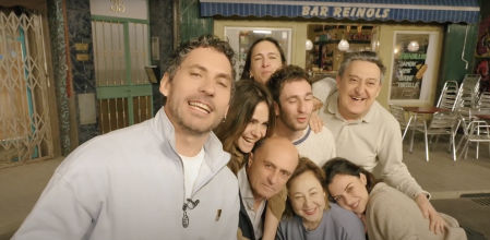 Paco León da el pistoletazo de salida al rodaje de 'Aída y vuelta': “Estamos todos muy nerviosos y muy revueltos”