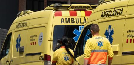 El hombre que estaba agrediendo a un camarero atacó con una tapa de alcantarilla al hombre que intervino para mediar en la pela y le cortó cuando trató de defender al pequeño que le acompañaba