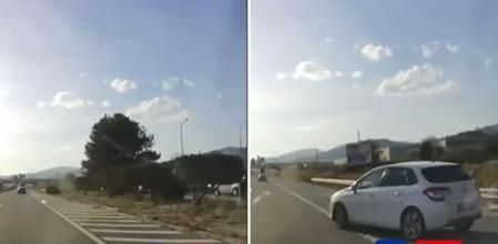 La temeraria incorporación de un coche a una carretera de Buñol que está a punto de provocar un accidente: “Por los pelos”