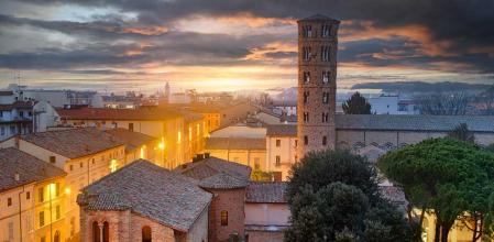 Basílica de San Apolinar el Nuevo, en Ravena, donde el protagonista mantiene una ardiente relación amorosa