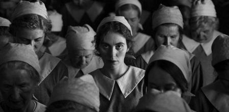 La chica de la aguja