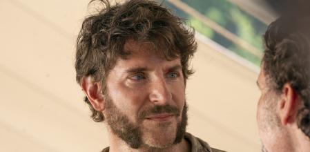 Bradley Cooper en una imagen del primer capítulo de la cuarta (y última) temporada de 'Los Gemstone'