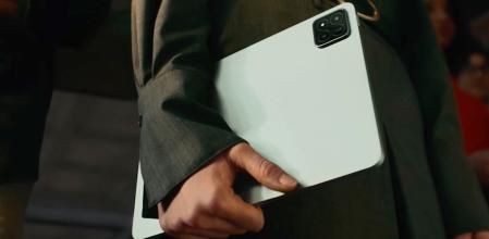 Está disponible en cuatro magníficos colores