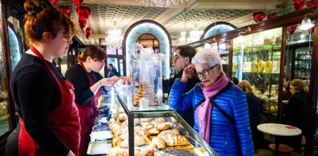 La pastelería Estrella tiene más de 200 años de vida, en la calle Nou de la Rambla, 32, Barcelona.&nbsp;