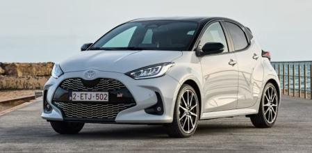 Toyota Yaris Business Plus 1.5 120H