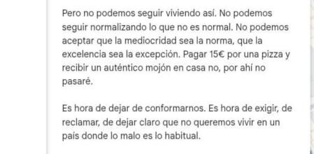 Una parte de la reseña publicada por un cliente tras recibir una pizza a domicilio que no le ha gustado