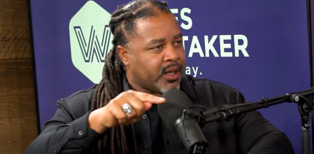 Bryan Post en un momento del podcast